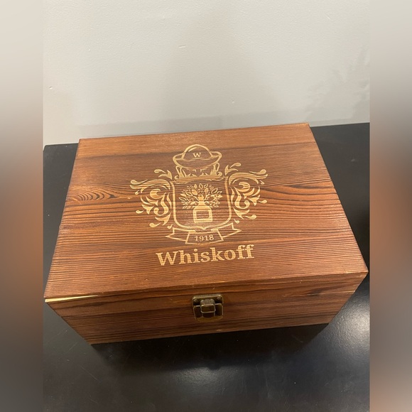 Whiskoff Drink Gift Set w/ Wooden Box - Picture 13 of 13
